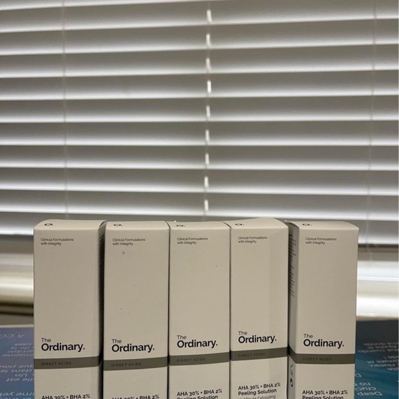 5 BOXES OF SolutionAHA 30% + BHA 2% Peeling Solution - Picture 3 of 3